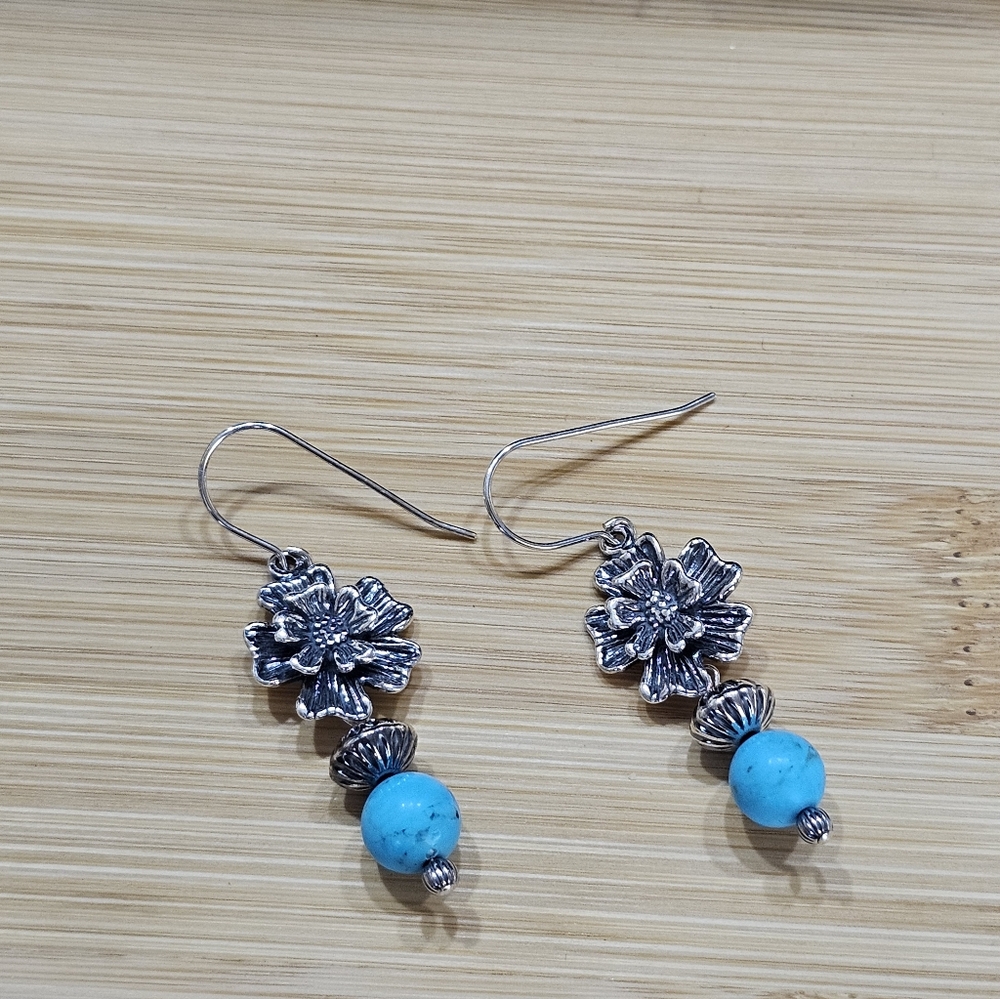Southwestern Flower Dangle Earrings Oxidized 925 Silver and Howlite Beads - Picture 5 of 14